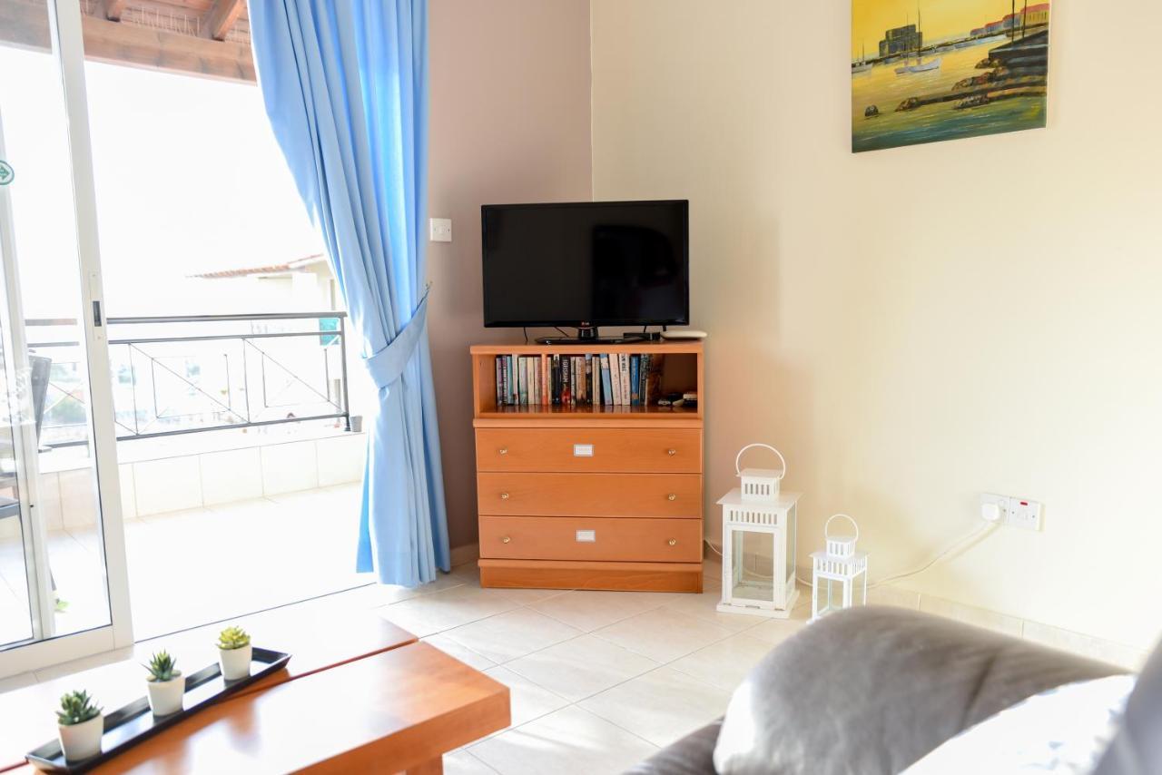 Melania Gardens Apartment 2 Paphos Exteriör bild