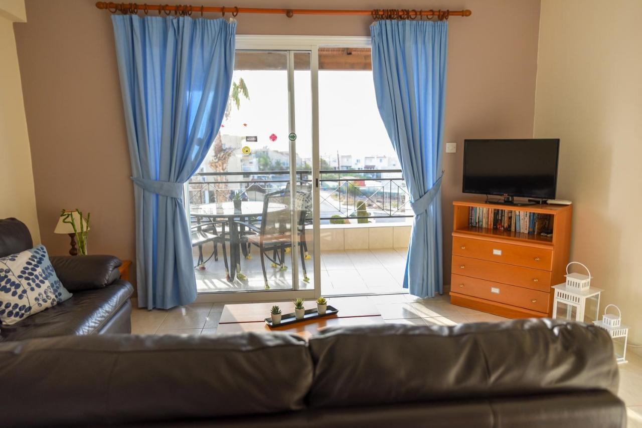 Melania Gardens Apartment 2 Paphos Exteriör bild