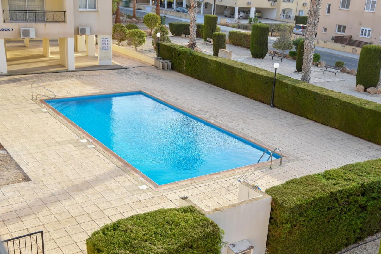Melania Gardens Apartment 2 Paphos Exteriör bild
